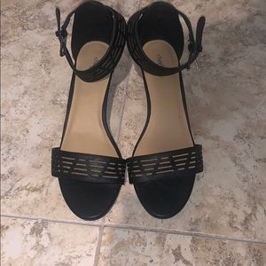 Black sandal with small heel